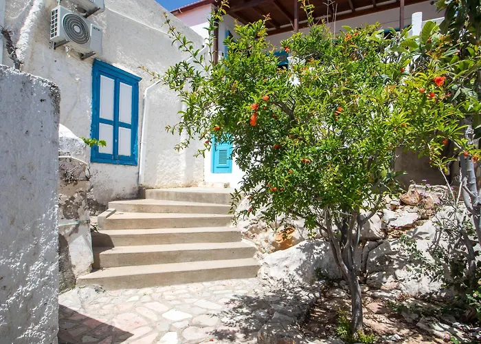 Isminis * Chalki Town