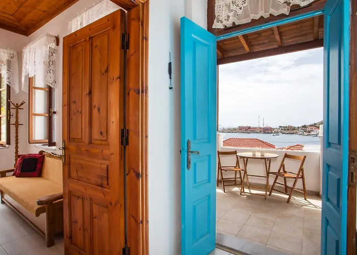 Isminis * Chalki Town